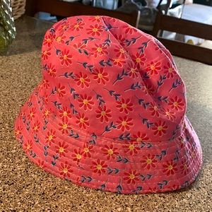 NEW with out tags Pink floral girls Bucket Hat beautiful colors.Foldable
